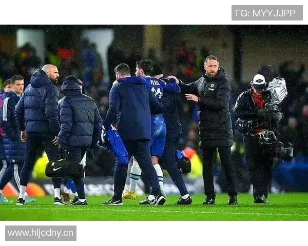 切尔西引发球迷热议球队这一举动背后隐藏的深层原因分析