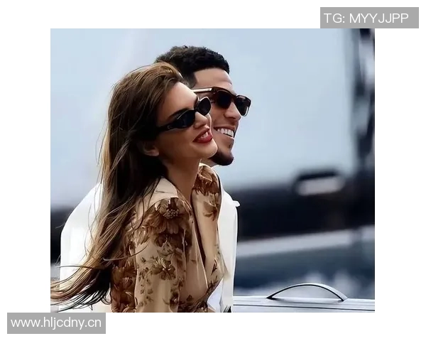 八卦爆料：布克被曝与明星传出绯闻