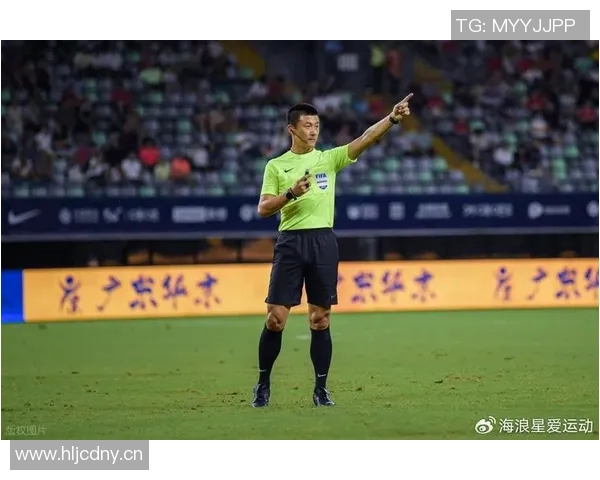 中国足球裁判首次执法世界杯预选赛创历史突破彰显中国裁判实力